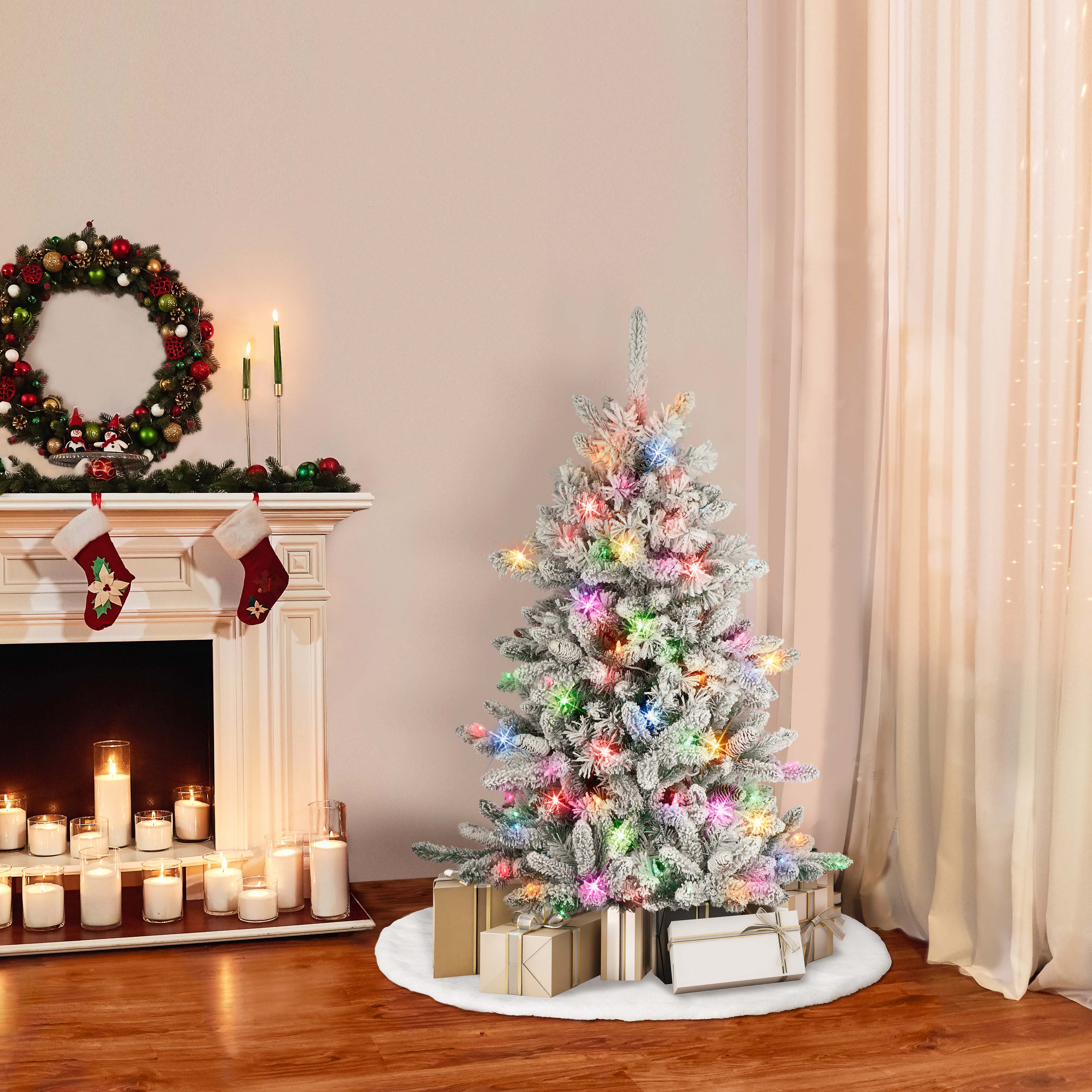4.5ft Pre-lit Flocked Bennington Fir Christmas Tree